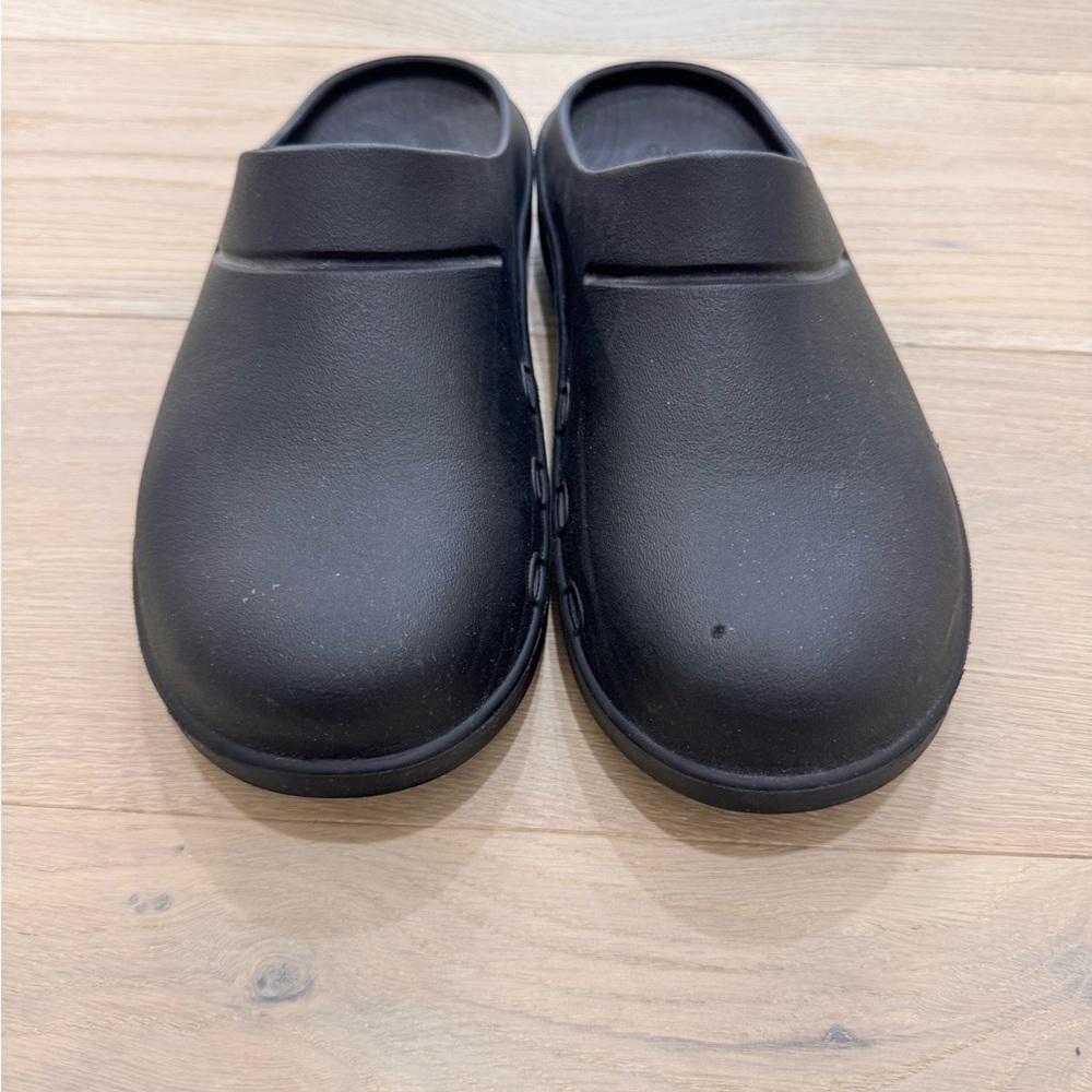 Oofos Unisex OOcloog Luxe Clog
